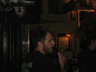 DKM Hard Rock Cafe 2006
Al Barr singing.

