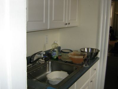 Sink
Someone needs to do dishes...
Lynn MA apartment 2006-2008
