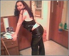 Leather Pants
Chris wanted a pic of my lovely leather pants, hehe.
